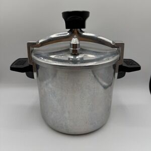 Vintage Wear Ever 6 QT Chicken Bucket 90026 Low Pressure Cooker Fryer USA Made